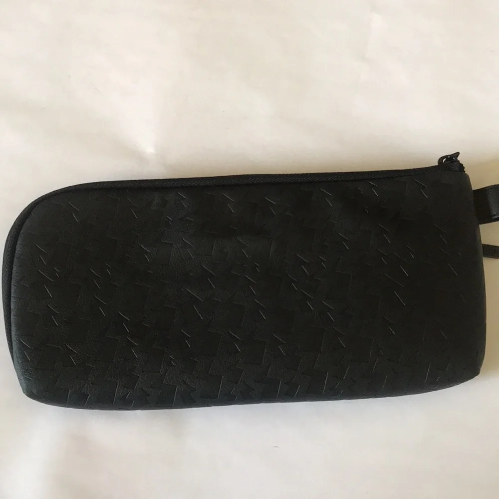Pikachu Hori- black Nitento Switch Video game Travel case.